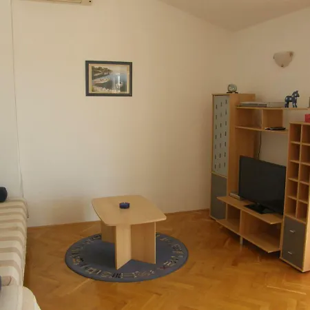 Apartment Ljubo Primosten