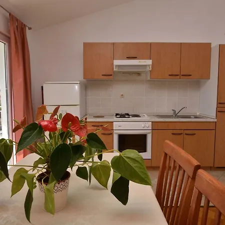 Ljubo Apartment Primosten