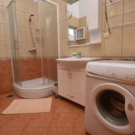 Apartment Ljubo